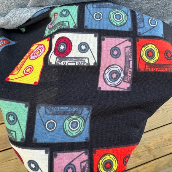 EUC LuLaRoe Irma dipped print cassette tapes Tunic Top Shirt Short Sleeve Medium - Picture 3 of 6